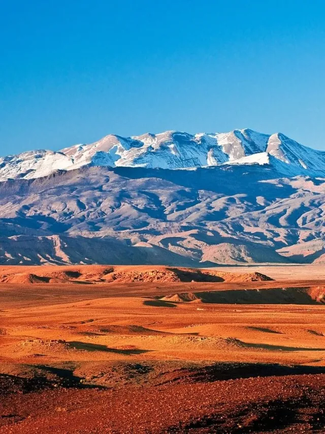 Montagnes enneigées de l’Atlas